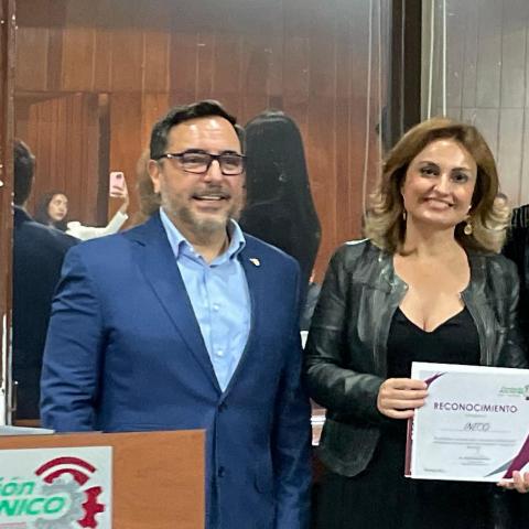 Salomé Fernández and Magdalena Garrigós with representatives of the National Polytechnic Institute (IPN).