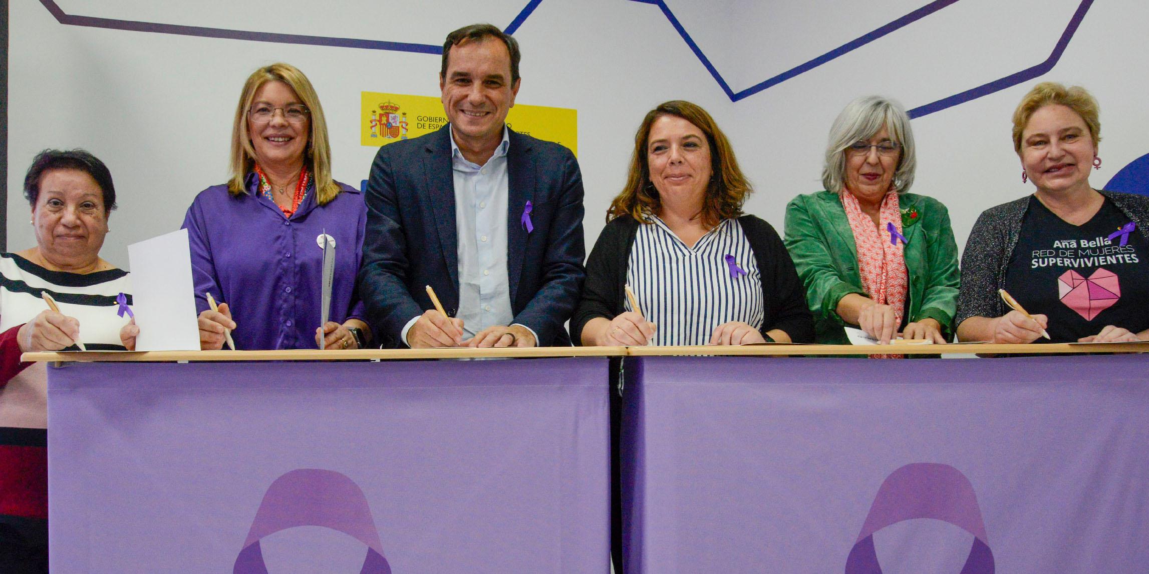 During the event, the collaboration with Fundación Mujeres, Asociación Victoria, MUM (Women's Unity Against Abuse) and ESLABÓN was ratified, and the new collaboration with Ana Bella Foundation was sealed. 