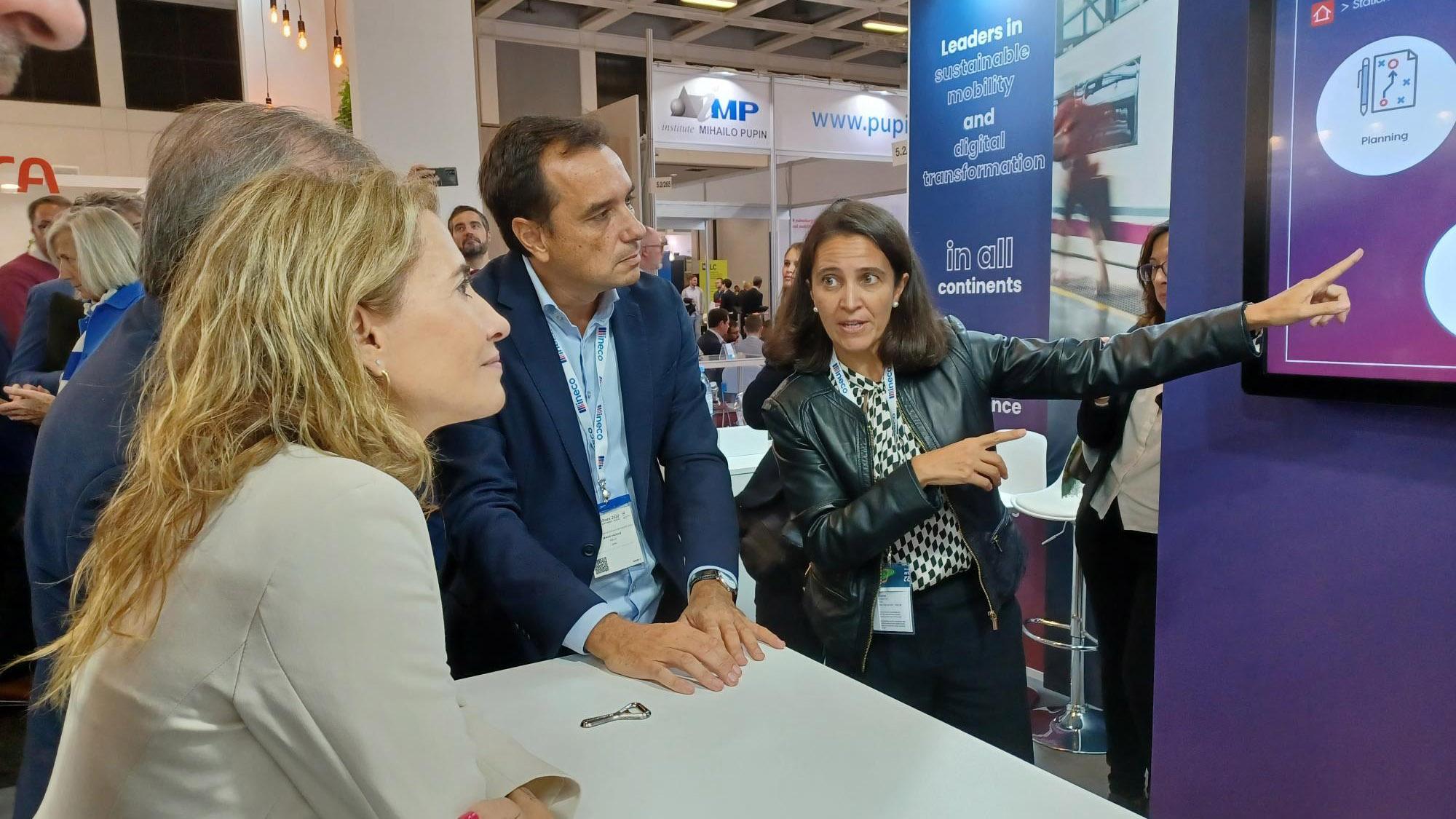 The Minister Raquel Sanchez knowing the novelties presented by Ineco at Innotrans